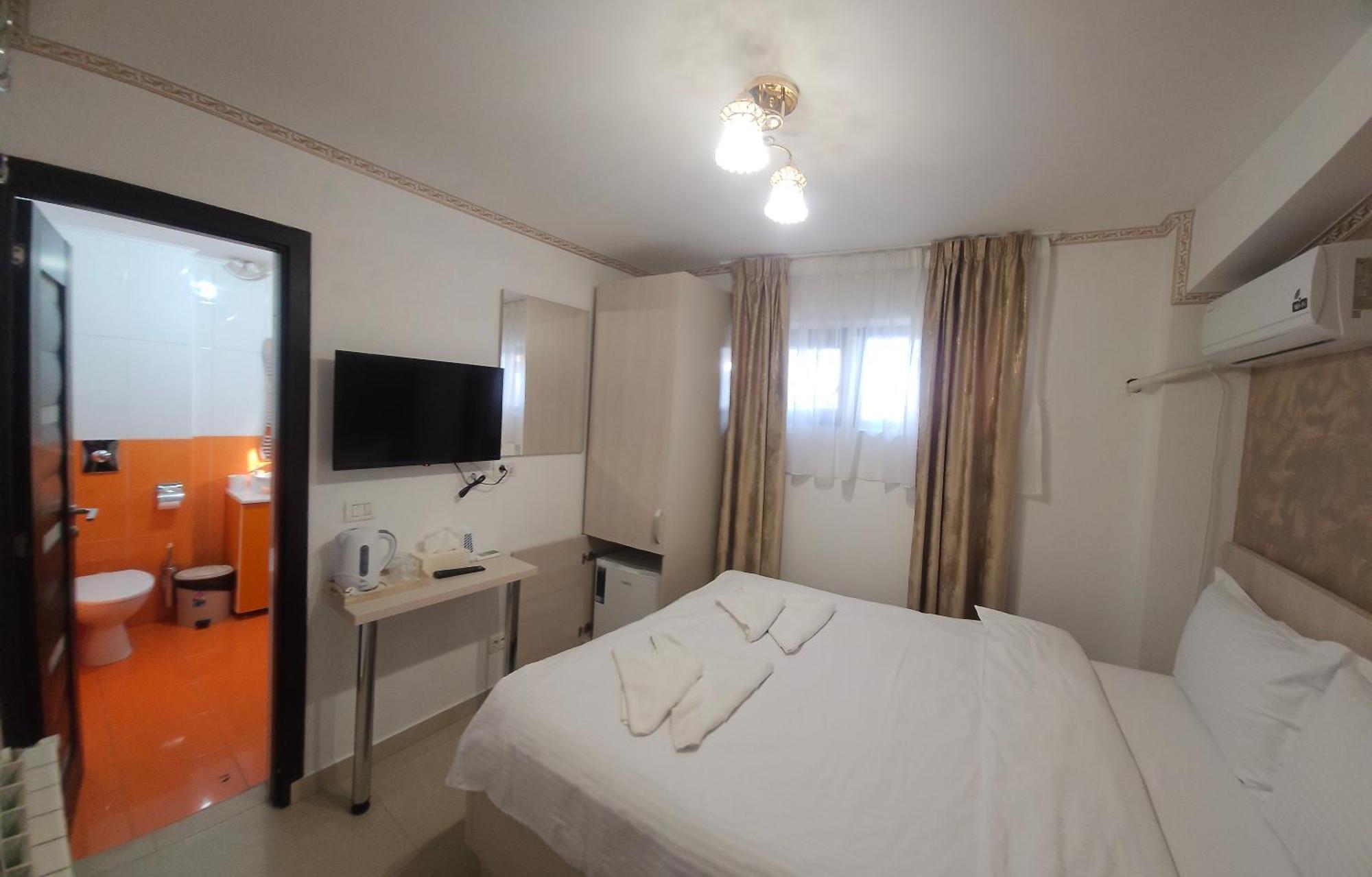 Hotel Marina 2 ブカレスト エクステリア 写真